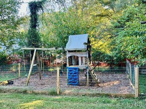 Tiny photo for 612 Newberne Street, Lynchburg, VA 24501 (MLS # 362512)