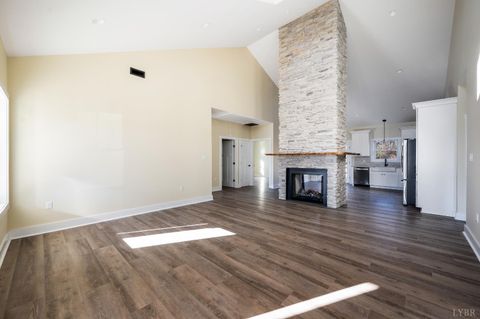 Tiny photo for 520 Raflo Place Avenue, Bedford, VA 24523 (MLS # 363823)