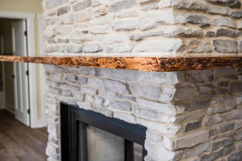 Tiny photo for 520 Raflo Place Avenue, Bedford, VA 24523 (MLS # 363823)