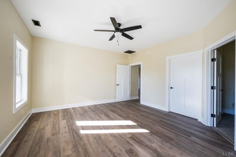 Tiny photo for 520 Raflo Place Avenue, Bedford, VA 24523 (MLS # 363823)
