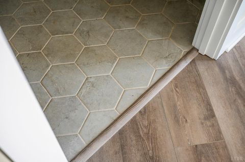 Tiny photo for 520 Raflo Place Avenue, Bedford, VA 24523 (MLS # 363823)