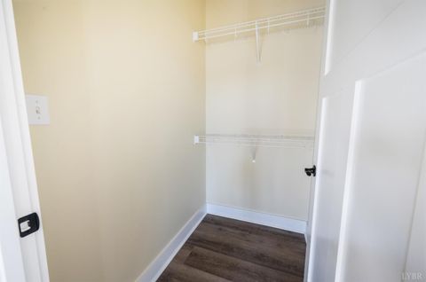 Tiny photo for 520 Raflo Place Avenue, Bedford, VA 24523 (MLS # 363823)