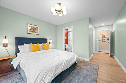 Tiny photo for 405 Meadowridge Drive, Lynchburg, VA 24503 (MLS # 362906)