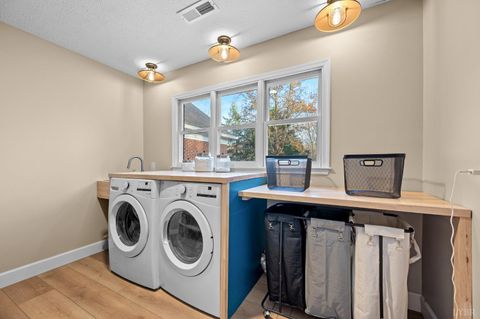 Tiny photo for 405 Meadowridge Drive, Lynchburg, VA 24503 (MLS # 362906)