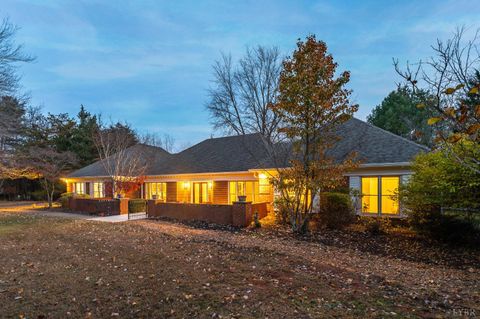 Tiny photo for 405 Meadowridge Drive, Lynchburg, VA 24503 (MLS # 362906)