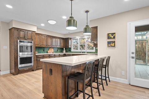 Tiny photo for 405 Meadowridge Drive, Lynchburg, VA 24503 (MLS # 362906)