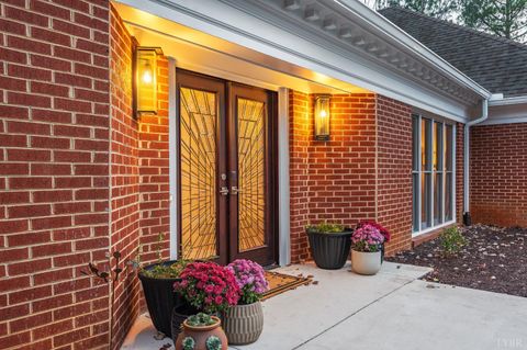 Tiny photo for 405 Meadowridge Drive, Lynchburg, VA 24503 (MLS # 362906)