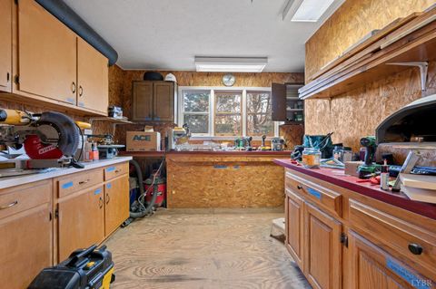 Tiny photo for 405 Meadowridge Drive, Lynchburg, VA 24503 (MLS # 362906)