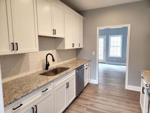 Tiny photo for 3008 Hill Street #408, Lynchburg, VA 24501 (MLS # 362528)