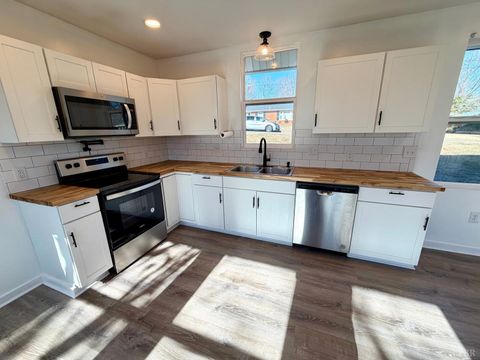 Tiny photo for 630 Selene Street, Lynchburg, VA 24502 (MLS # 364133)