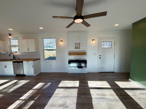 Tiny photo for 630 Selene Street, Lynchburg, VA 24502 (MLS # 364133)