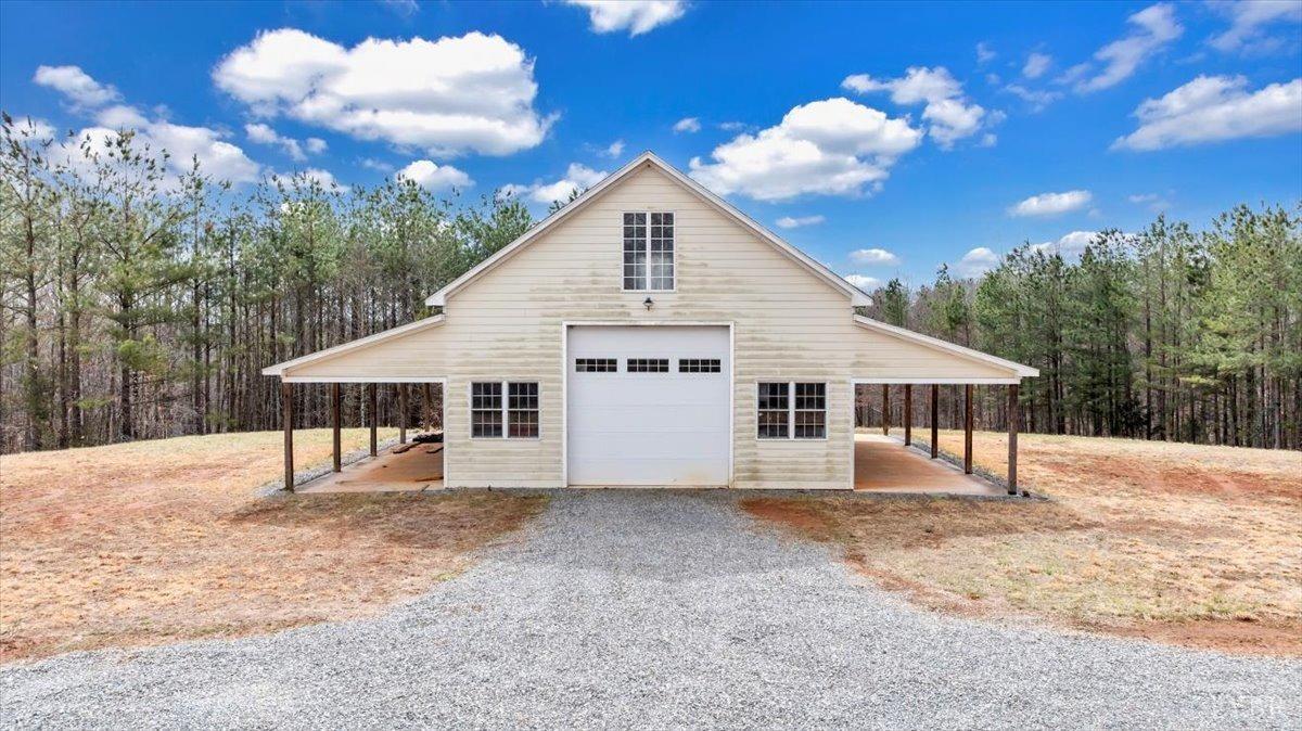 Goode, Virginia 24556, United States, 4 Bedrooms Bedrooms, ,5 BathroomsBathrooms,Residential,Pending,133757