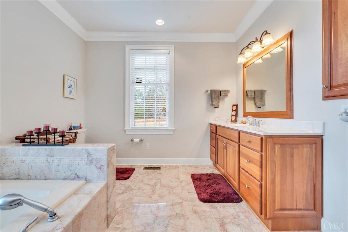 Goode, Virginia 24556, United States, 4 Bedrooms Bedrooms, ,5 BathroomsBathrooms,Residential,Pending,133757