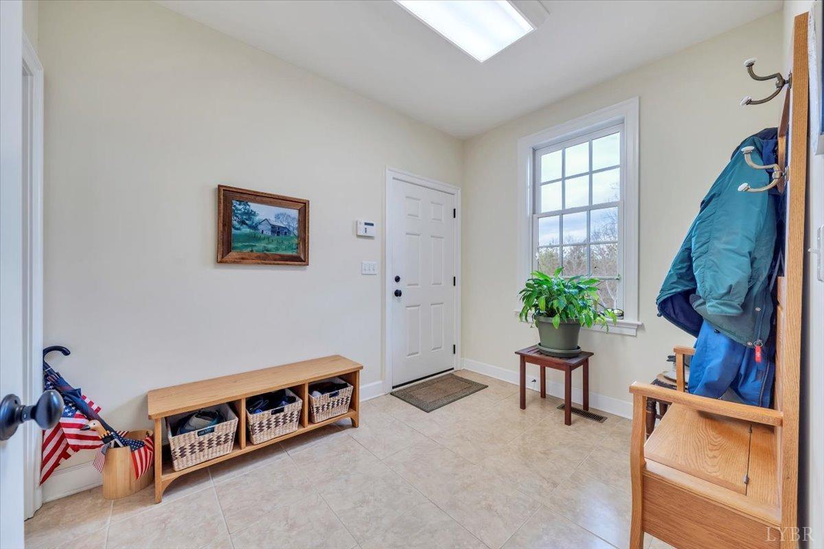 Goode, Virginia 24556, United States, 4 Bedrooms Bedrooms, ,5 BathroomsBathrooms,Residential,Pending,133757