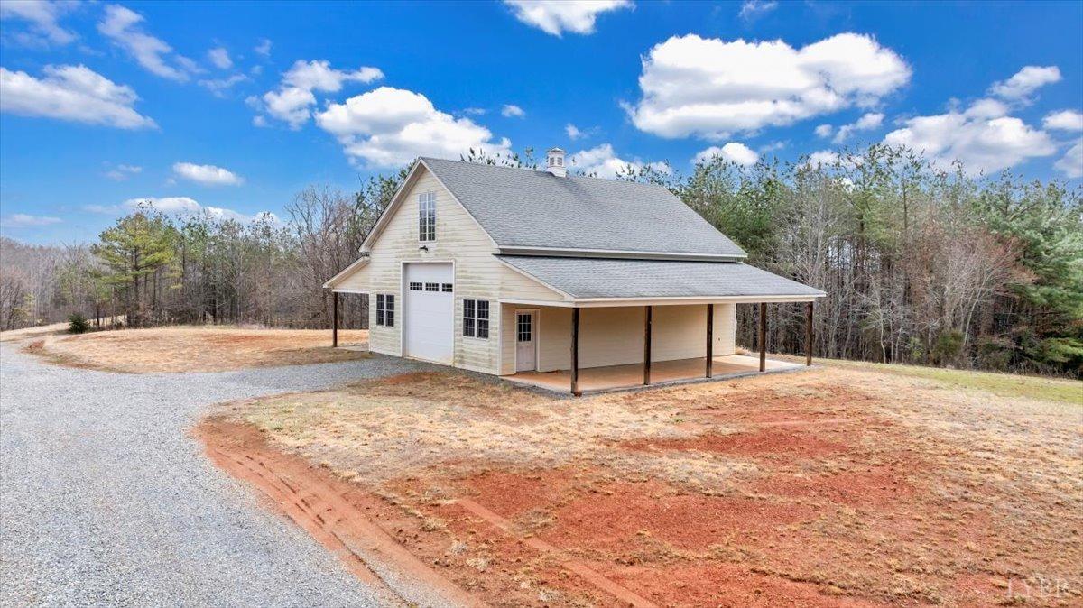 Goode, Virginia 24556, United States, 4 Bedrooms Bedrooms, ,5 BathroomsBathrooms,Residential,Pending,133757