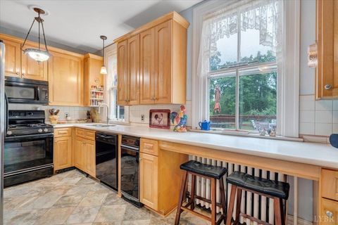 Tiny photo for 2106 Rivermont Avenue, Lynchburg, VA 24503 (MLS # 366682)