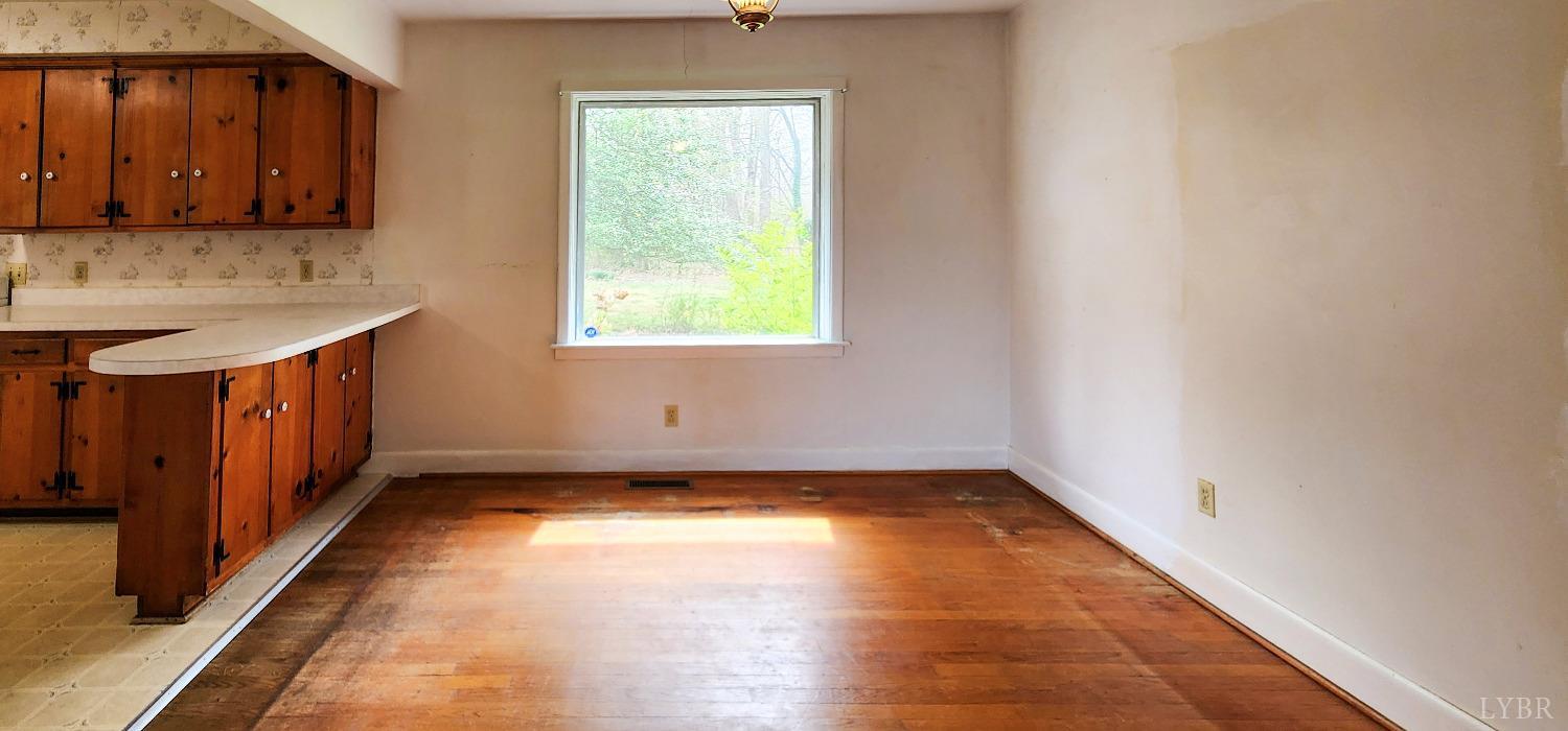 148 Mountain Peak Drive, Lynchburg, Virginia image 6