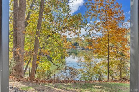 Tiny photo for 16358 Moneta Road, Moneta, VA 24121 (MLS # 364906)