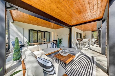 Tiny photo for 16358 Moneta Road, Moneta, VA 24121 (MLS # 364906)