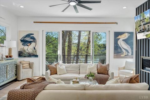 Tiny photo for 16358 Moneta Road, Moneta, VA 24121 (MLS # 364906)