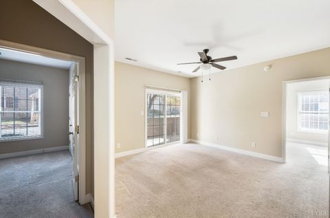 Tiny photo for 205 Capital Street #108, Lynchburg, VA 24502 (MLS # 362806)