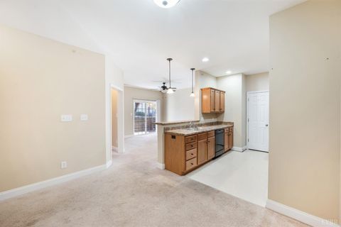 Tiny photo for 205 Capital Street #108, Lynchburg, VA 24502 (MLS # 362806)