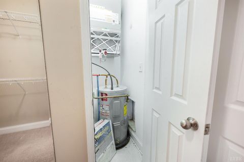 Tiny photo for 205 Capital Street #108, Lynchburg, VA 24502 (MLS # 362806)