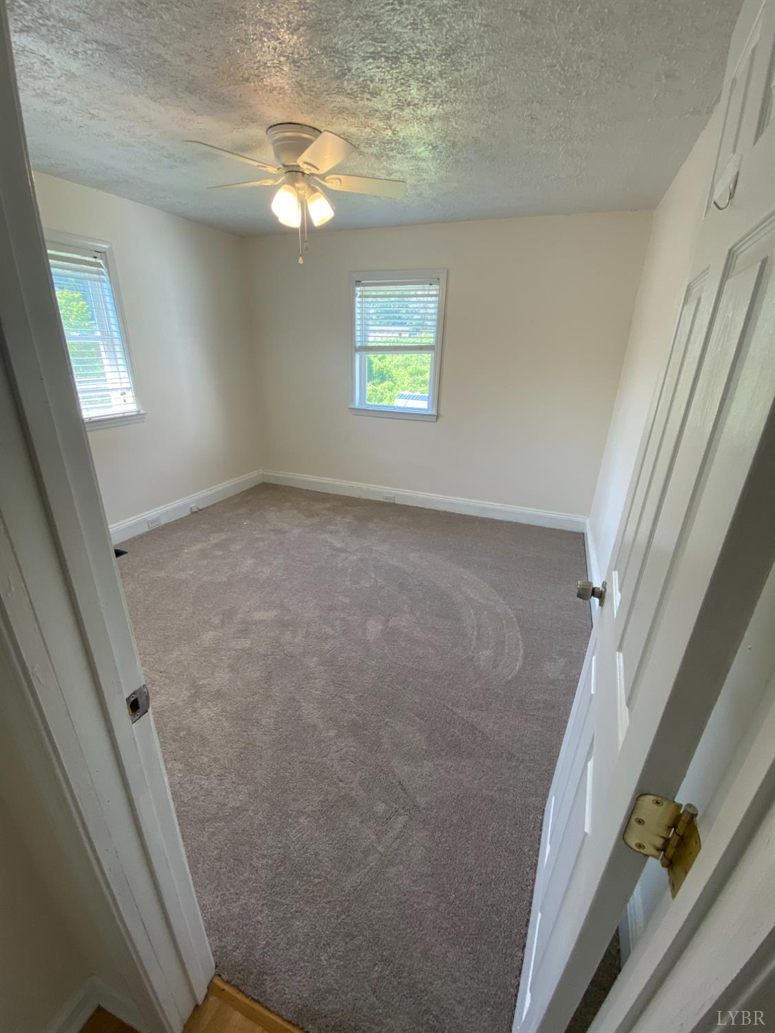 Lynchburg, Virginia 24501, United States, 2 Bedrooms Bedrooms, ,1 BathroomBathrooms,Residential,Active,158235