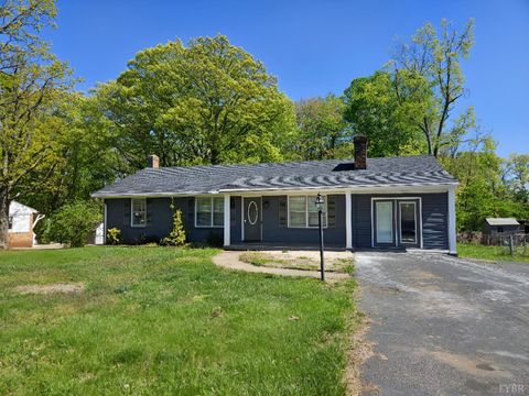 Photo of 138 West Bethel Drive, Madison Heights, VA 24572 (MLS # 366693)
