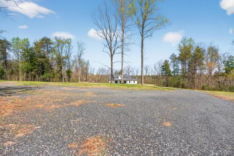 Tiny photo for 3162 OAK HILL RD Rd, Buckingham, VA 23921 (MLS # 365615)