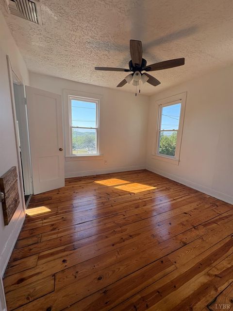 Tiny photo for 901 Lola AVE, Altavista, VA 24517 (MLS # 366728)