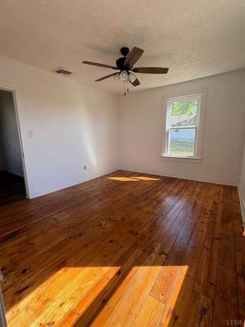 Tiny photo for 901 Lola AVE, Altavista, VA 24517 (MLS # 366728)