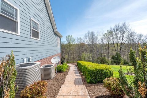 Tiny photo for 1420 West Crossing Drive, Forest, VA 24551 (MLS # 365679)