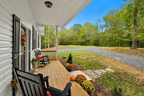 Tiny photo for 235 Hundley Lane, Madison Heights, VA 24572 (MLS # 362067)