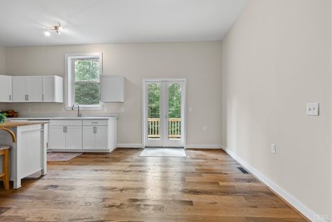 Tiny photo for 235 Hundley Lane, Madison Heights, VA 24572 (MLS # 362067)