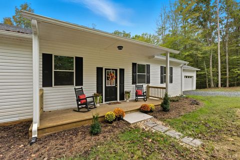 Tiny photo for 235 Hundley Lane, Madison Heights, VA 24572 (MLS # 362067)