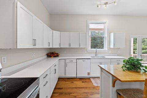 Tiny photo for 235 Hundley Lane, Madison Heights, VA 24572 (MLS # 362067)