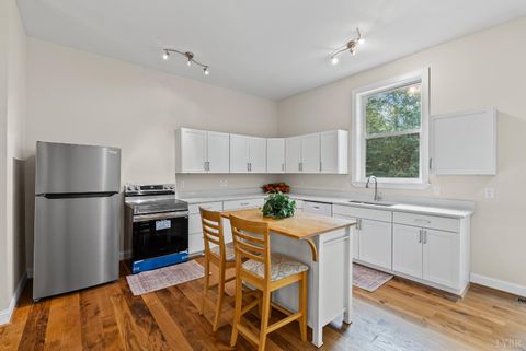 Tiny photo for 235 Hundley Lane, Madison Heights, VA 24572 (MLS # 362067)