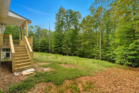 Tiny photo for 235 Hundley Lane, Madison Heights, VA 24572 (MLS # 362067)