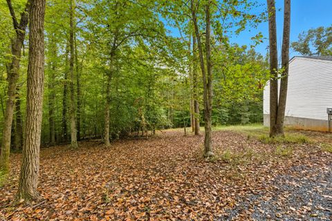 Tiny photo for 235 Hundley Lane, Madison Heights, VA 24572 (MLS # 362067)