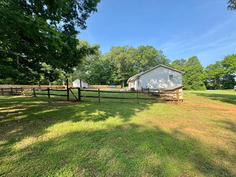 Tiny photo for 290 Green Acres Drive, Evington, VA 24550 (MLS # 362296)