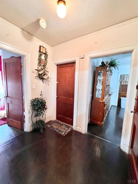 Tiny photo for 701 Orchard St St, Lynchburg, VA 24501 (MLS # 363140)