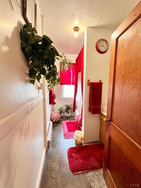 Tiny photo for 701 Orchard St St, Lynchburg, VA 24501 (MLS # 363140)