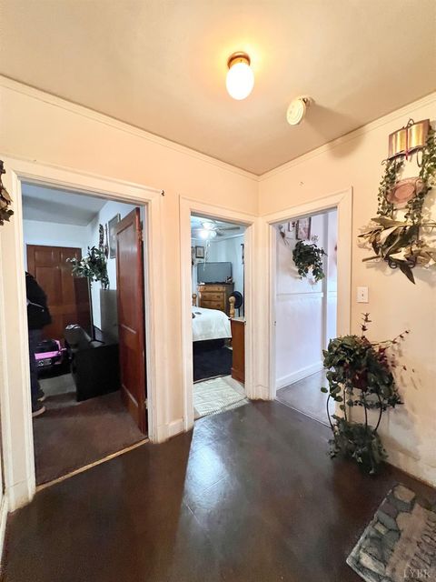 Tiny photo for 701 Orchard St St, Lynchburg, VA 24501 (MLS # 363140)