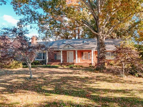 Tiny photo for 7941 Sugar Hill Road, Brookneal, VA 24528 (MLS # 362863)