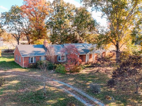 Tiny photo for 7941 Sugar Hill Road, Brookneal, VA 24528 (MLS # 362863)