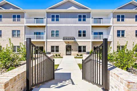 Tiny photo for 420 Capstone Drive #106, Lynchburg, VA 24502 (MLS # 363134)