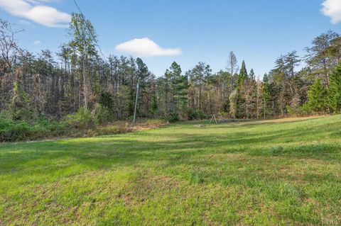 Tiny photo for 427 Spencer Road, Concord, VA 24538 (MLS # 365527)