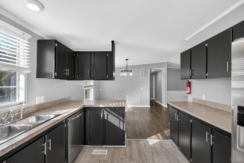 Tiny photo for 427 Spencer Road, Concord, VA 24538 (MLS # 365527)