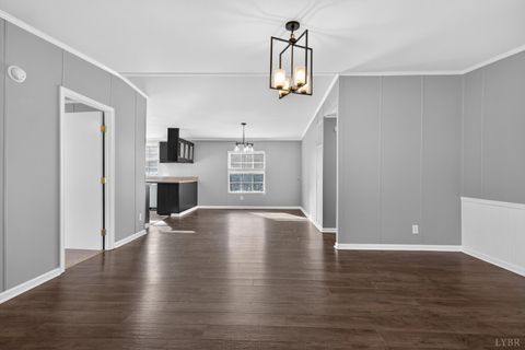 Tiny photo for 427 Spencer Road, Concord, VA 24538 (MLS # 365527)